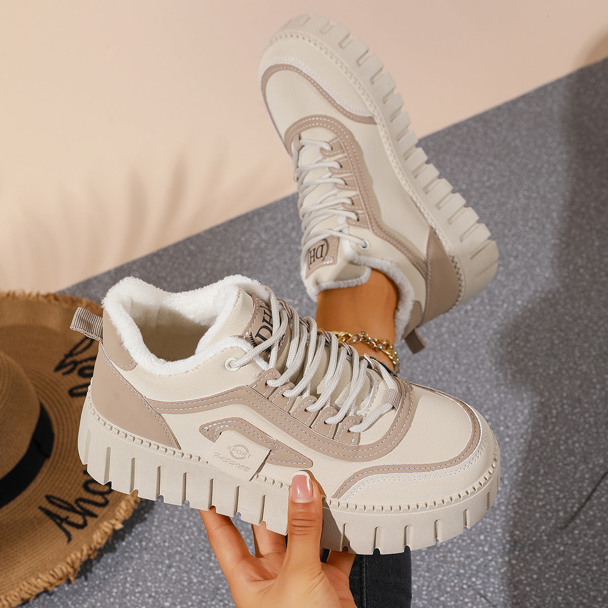 Versatile Casual Sports Sneakers With Thick Soles