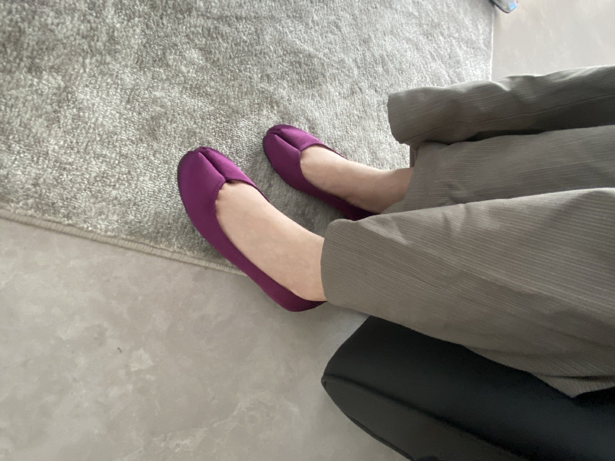 Women's Slip-on Split Toe Flats