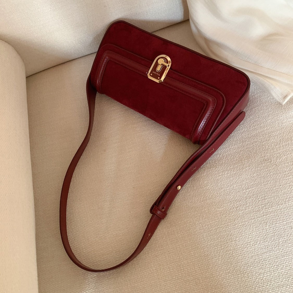 Women's Retro Red Crossbody Bag