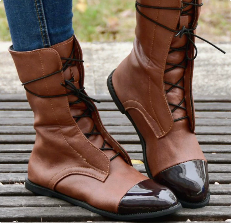 Short Lace-Up Boots with Round-Toe