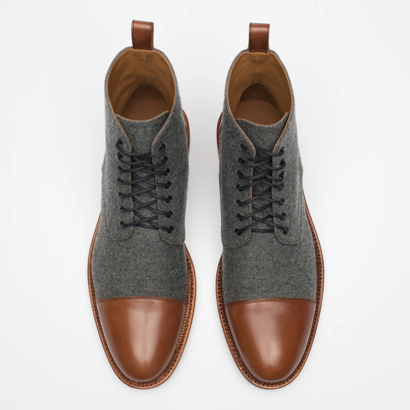 Round-Toe Lace-up Low Boots