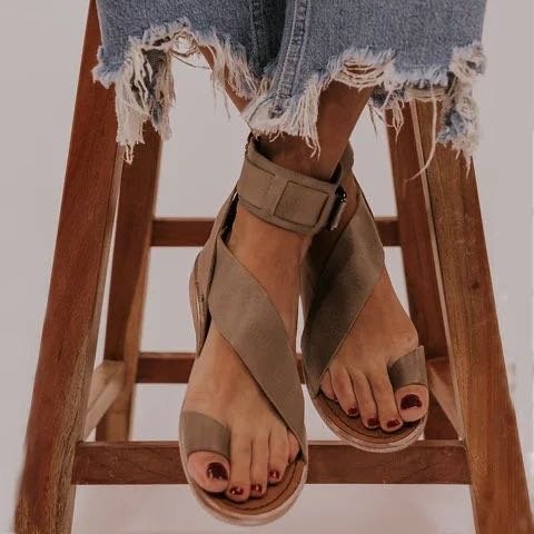 Open-Toe Buckle Shoes