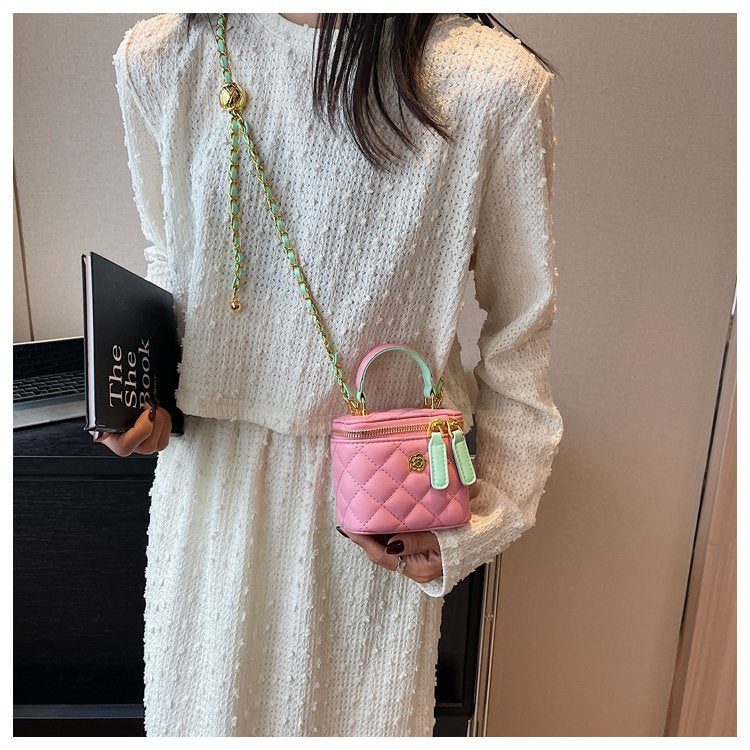 Women's Special-Interest Design Diamond Chain Travel Bag