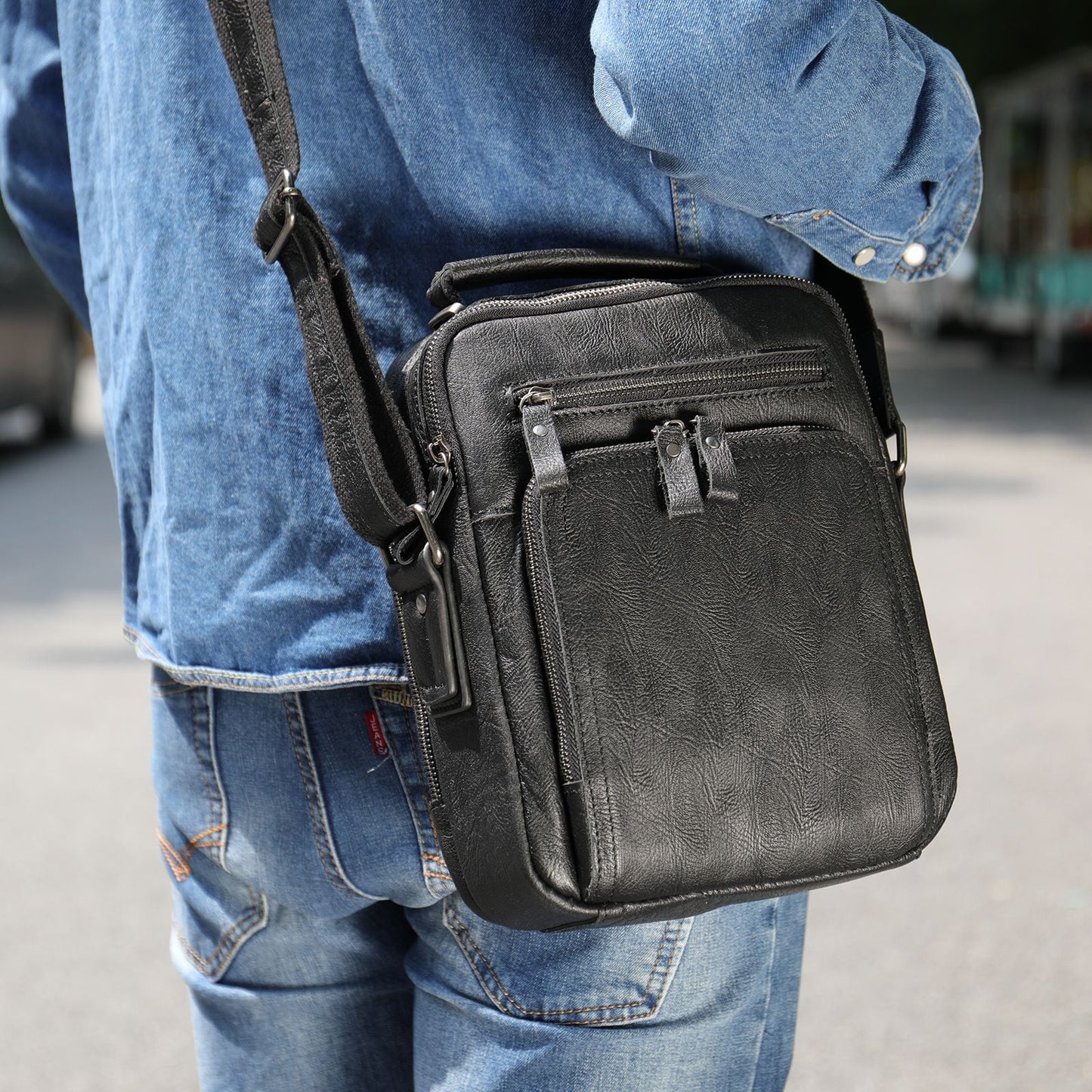 Leather Retro Shoulder Messenger Bag