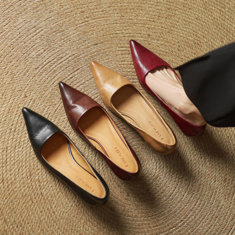 Pointed-Toe Commute Shoes