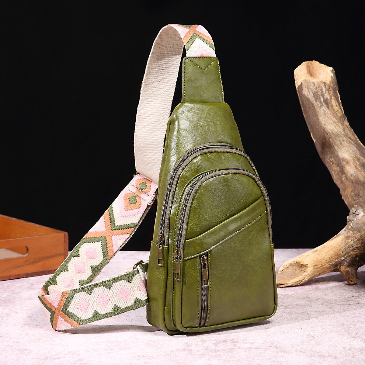 Women's Retro Casual Chest Bag