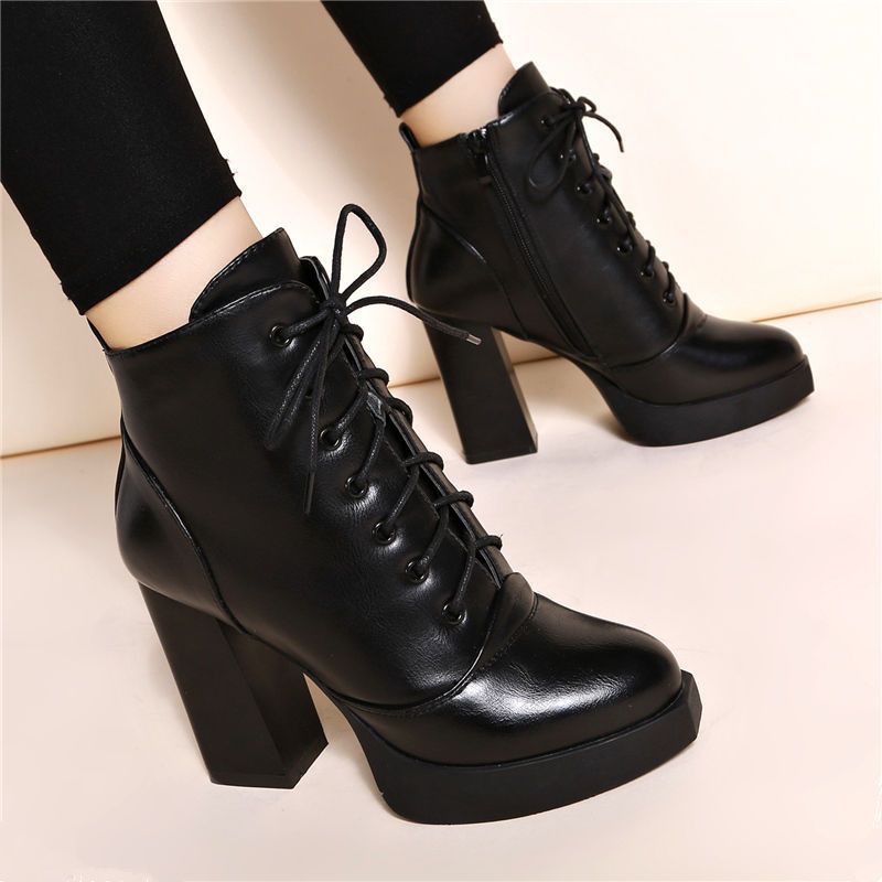 Men's British-Style Lace-Up Boots