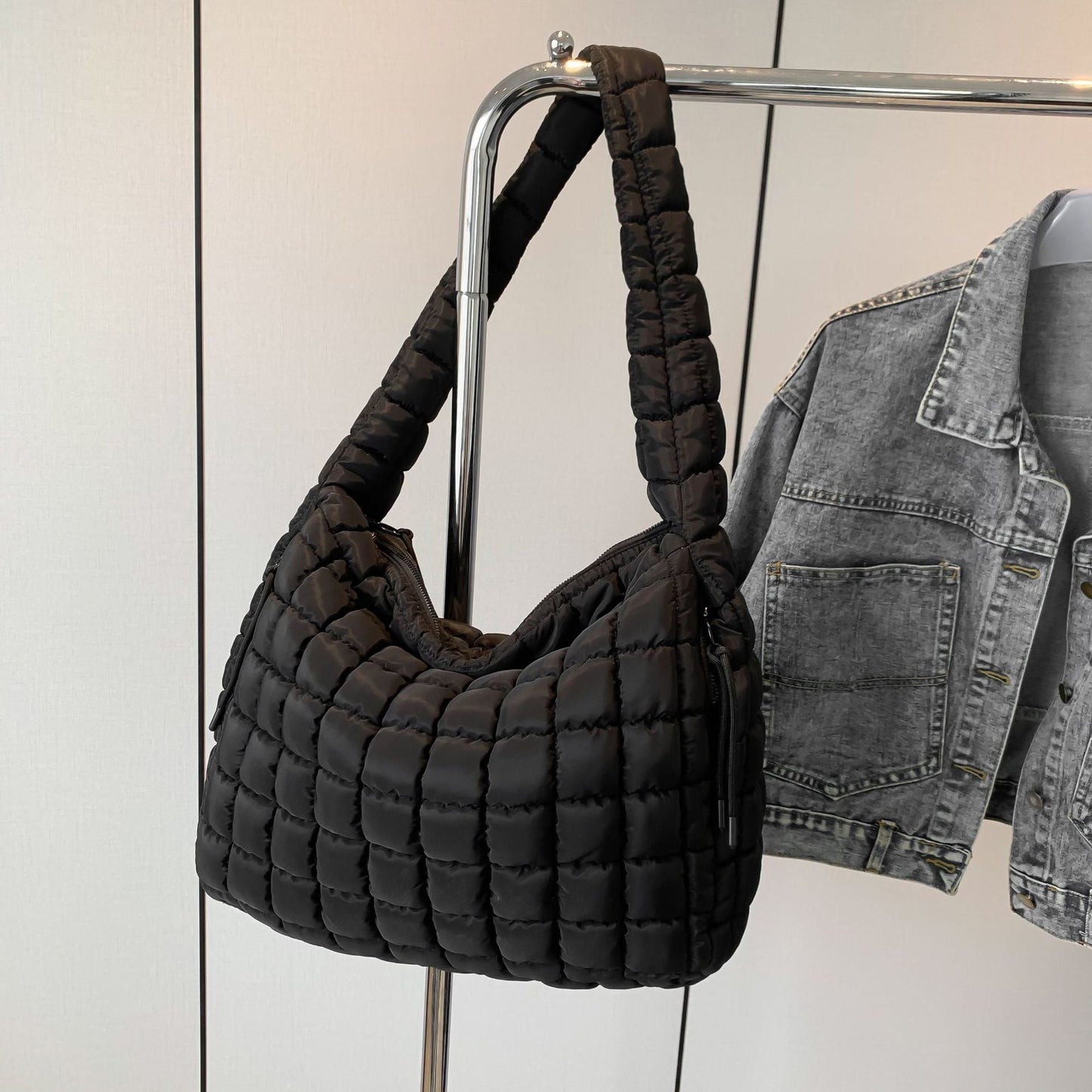 Women's Quilted Cloud Travel Bag
