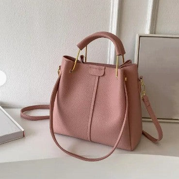 Women's Large-Capacity Textured Bucket Travel Bag