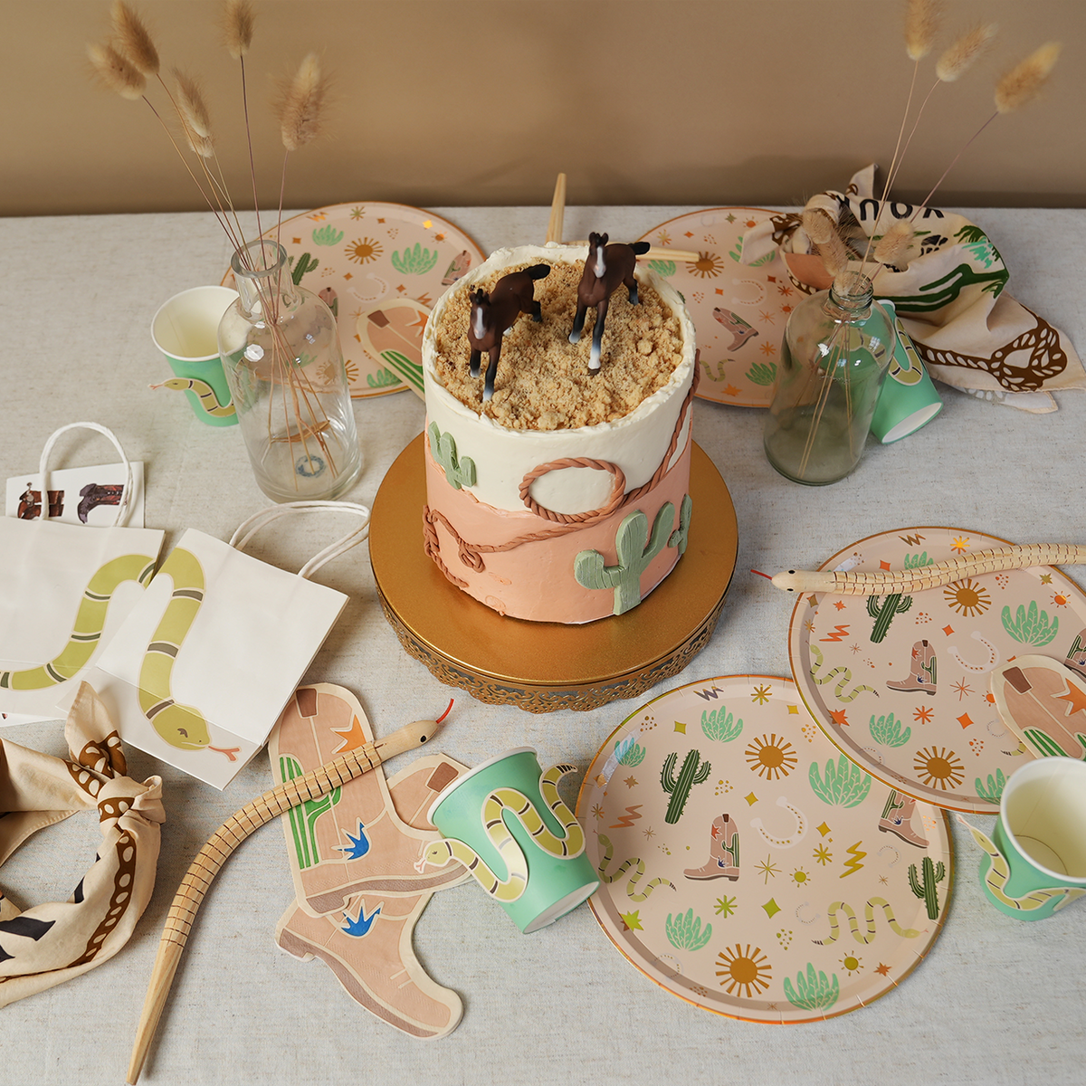 Western Cowboy Party Cups – Snake Sticker Western Cups (x 12)