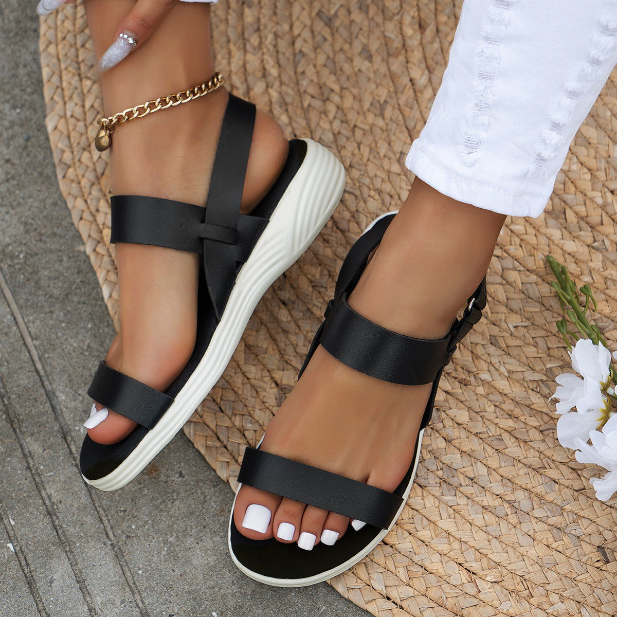 Women's Flat Heel Open-Toe Sandals