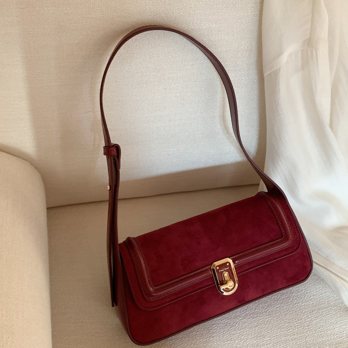 Women's Retro Red Crossbody Bag