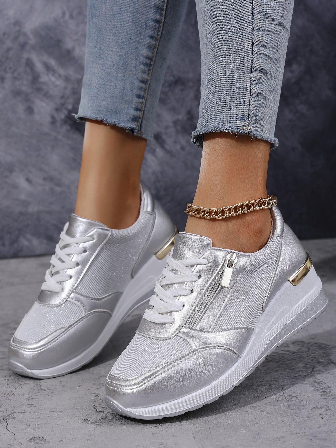 Women's Lace-Up Casual Fashion Sneakers