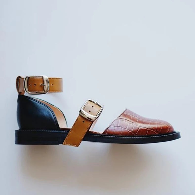 Women's Closed Toe Flat Sandals