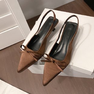 Minimalist Pointed-Toe Slingback Sandals