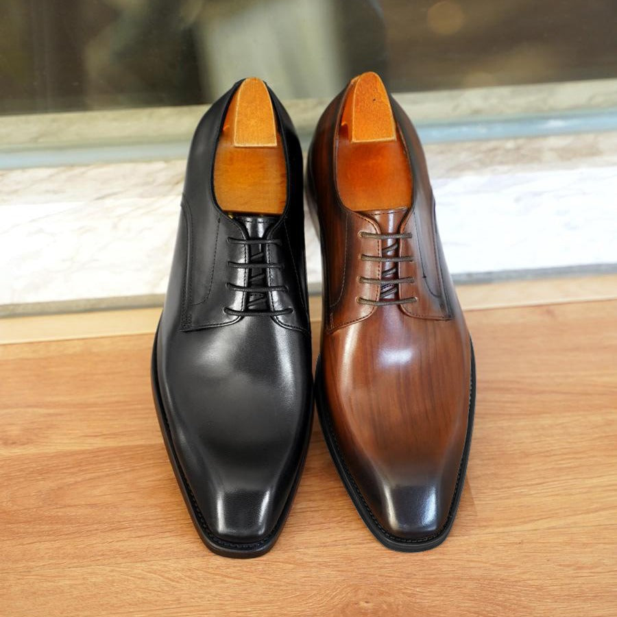 Men's Distressed Square-Toe Shoes
