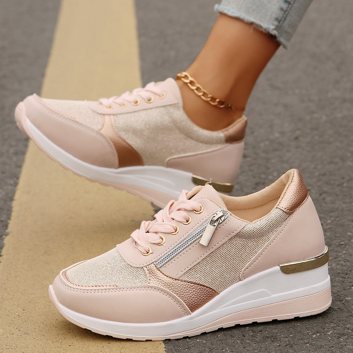 Women's Lace-Up Casual Fashion Sneakers