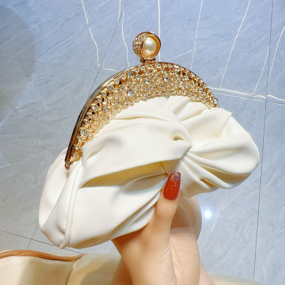 Diamond-embedded Socialite Clutch Mini Travel Bag