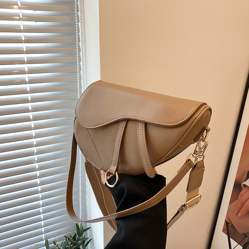 Crossbody Saddle Travel Bag