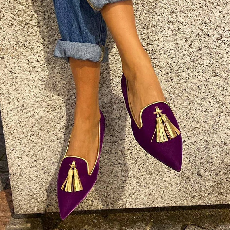 Low-Heeled Pointed-Toe Tassel Flats