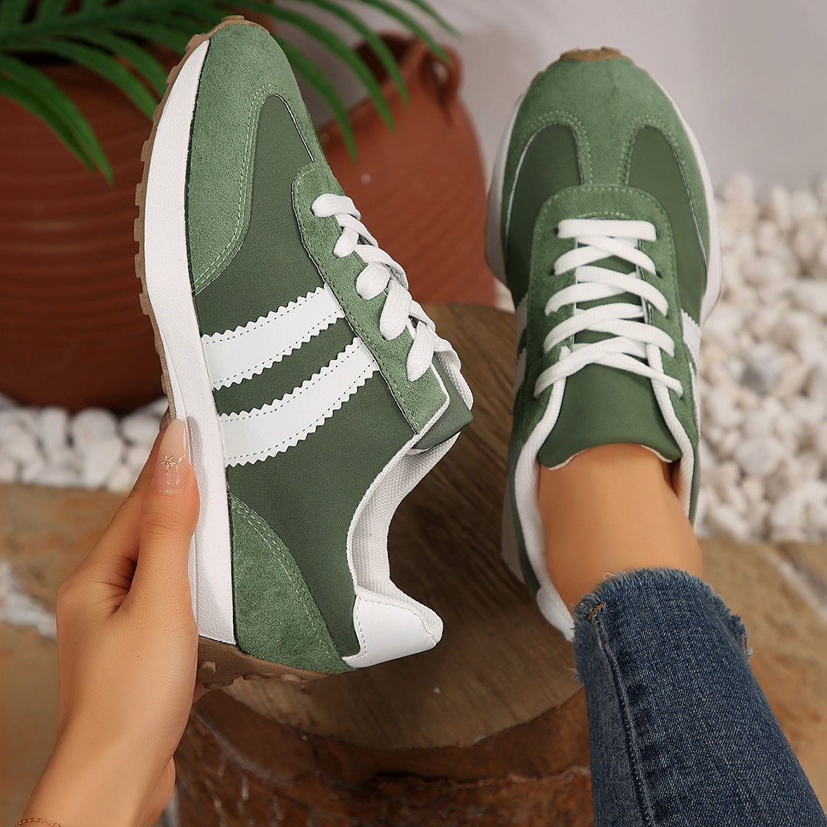 Women's Retro Chunky-soled Casual Sneakers