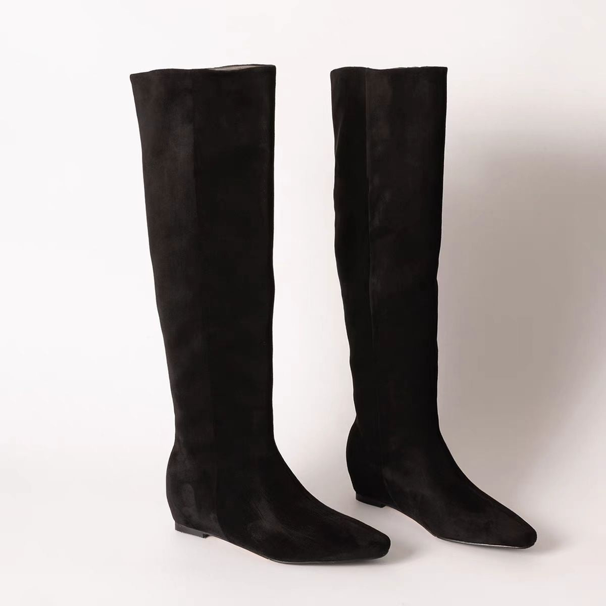 Square-Toe Tall Knight Boots