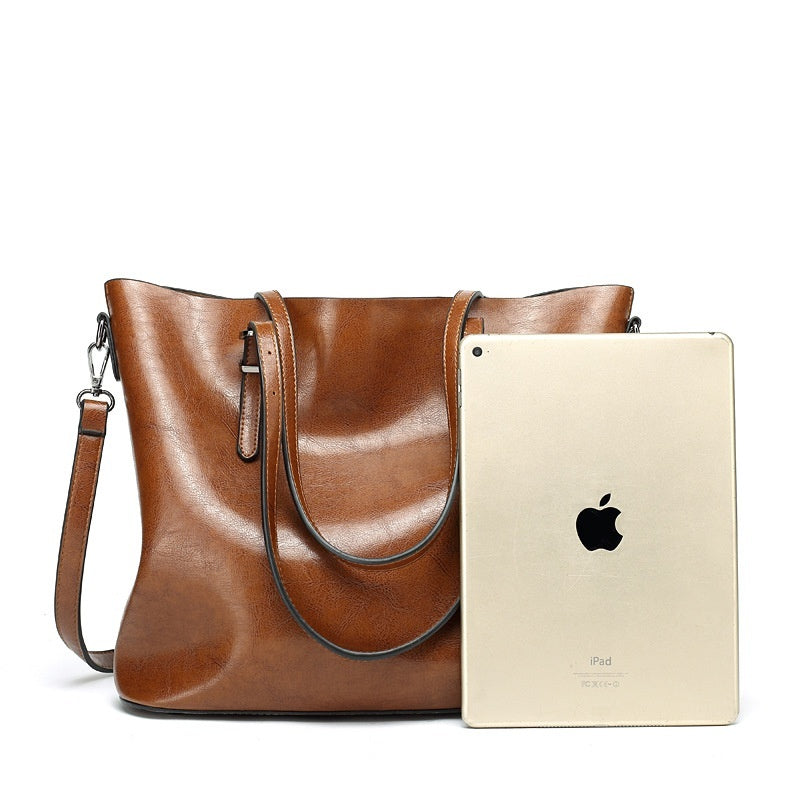 Women's Retro Style Oil Wax Shoulder Bag Travel Bag