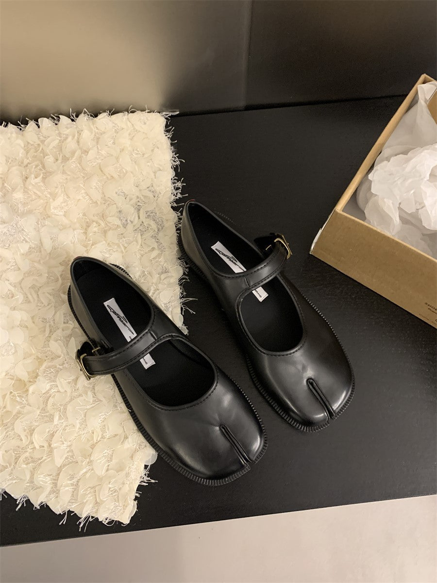 Women's Split-Toe Buckle Mary Jane Pumps